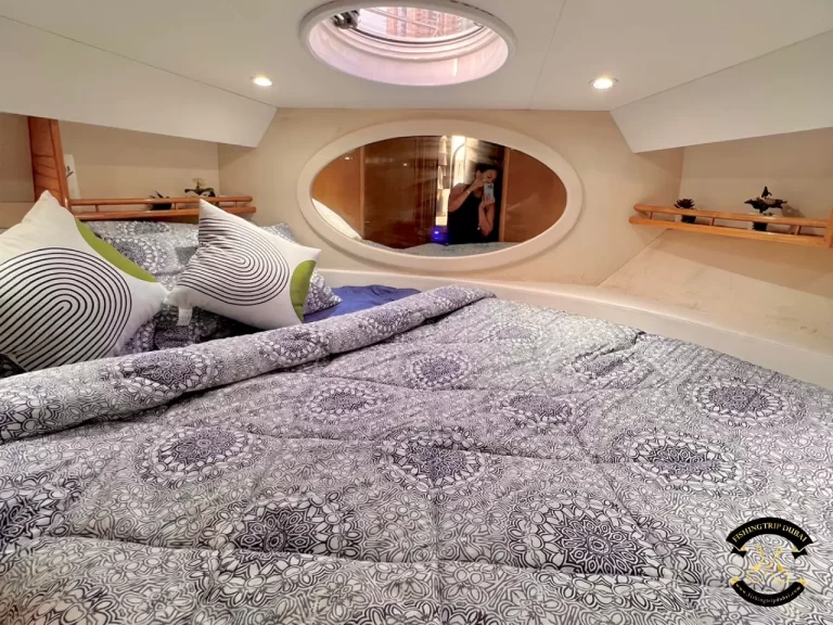 fishing trip Dubai. Majesty 48 FT bedroom